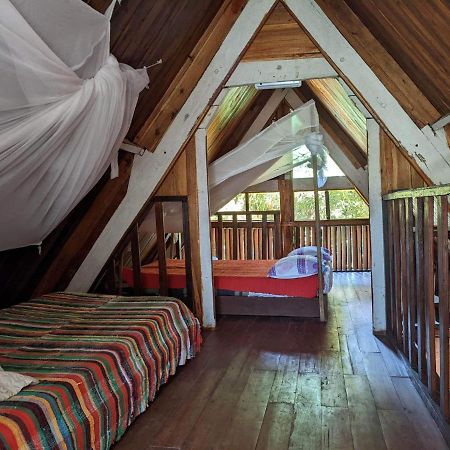 Les Acacias Bungalows Manambolo Exteriör bild