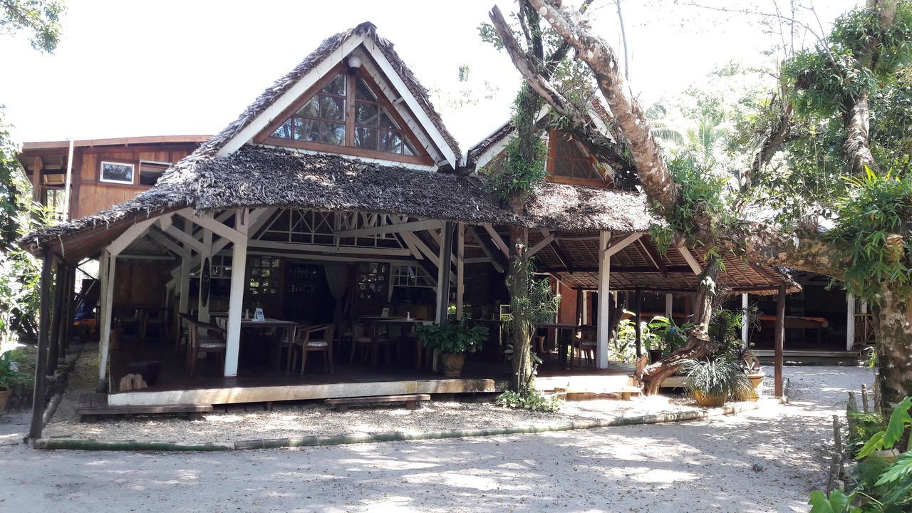 Les Acacias Bungalows Manambolo Exteriör bild
