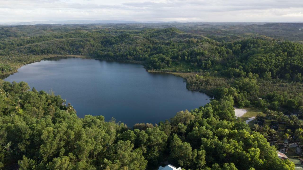 Les Acacias Bungalows Manambolo Exteriör bild